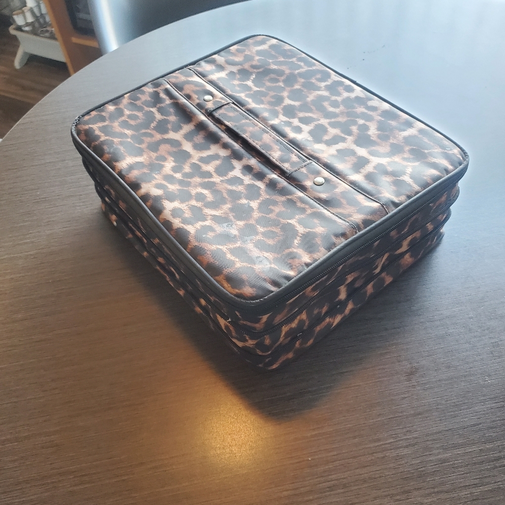 Leopard Print Cosmetic Tracel Case Ajustable